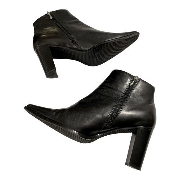 WHITE MOUNTAIN BLACK LEATHER ANKLE BOOTS size 9.5 - Picture 4 of 12